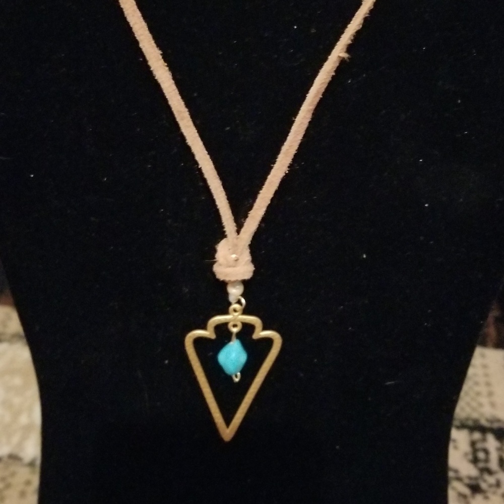 Gold Arrow Pendant Necklace with Turquoise bead ac